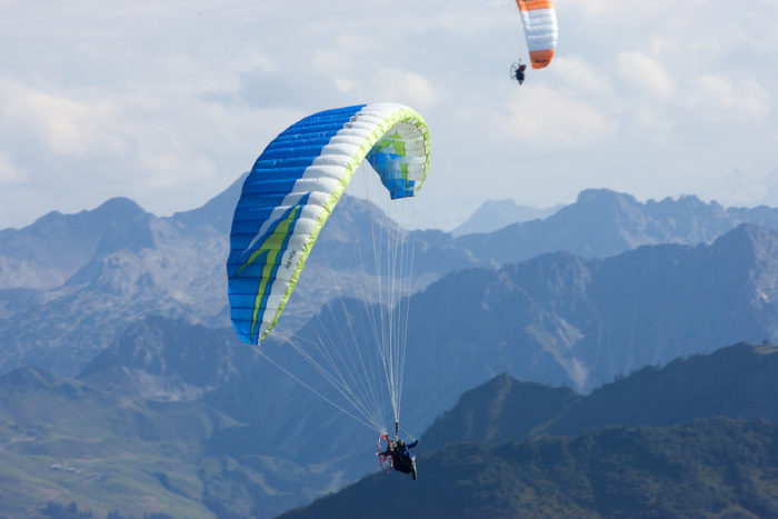 Hacker 4.3m RC-Nexus powered paraglider